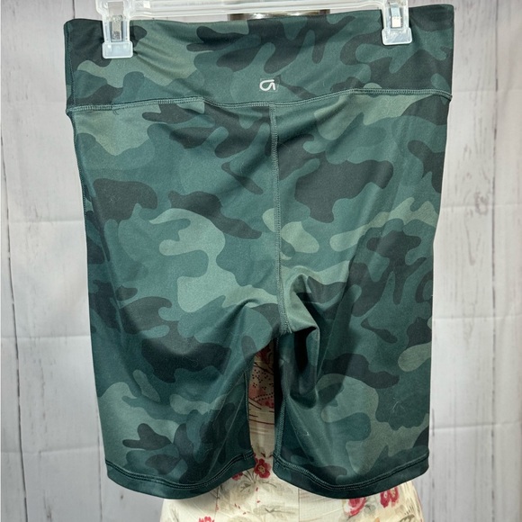 477.GAP workout shorts, 2 pairs - Picture 2 of 8